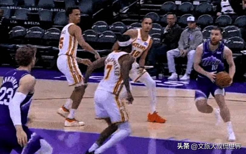 转折点菲尼克斯太阳远射贴柱，NBA季后赛今晚攻防权衡，话题不断，年轻球员得到机会的简单介绍